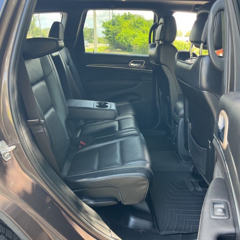 2017 Jeep Grand Cherokee Image 12