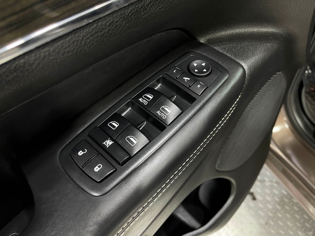 2017 Jeep Grand Cherokee Image 16