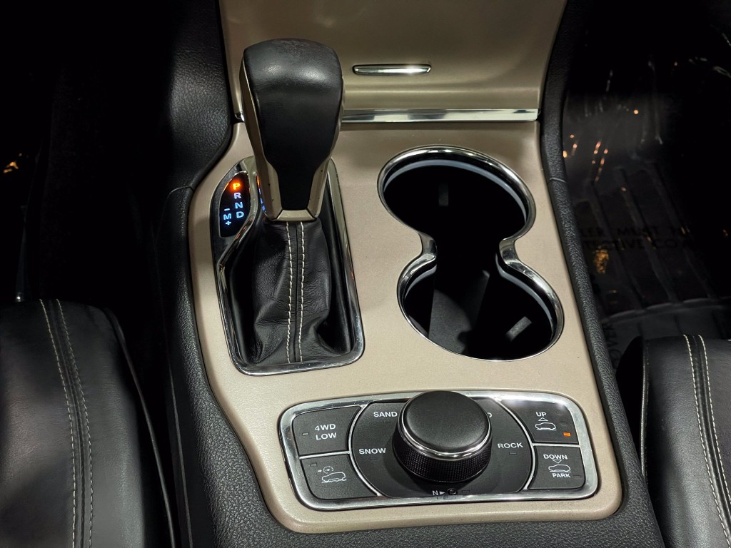 2017 Jeep Grand Cherokee Image 28