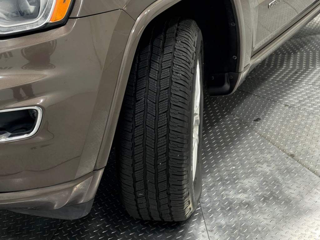 2017 Jeep Grand Cherokee Image 35