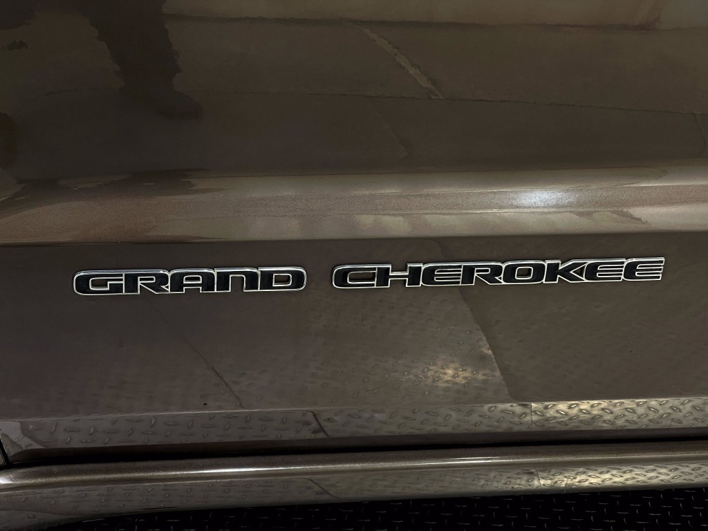2017 Jeep Grand Cherokee Image 38
