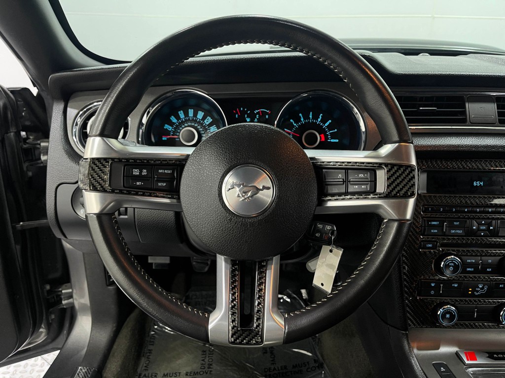 2013 Ford Mustang Image 19