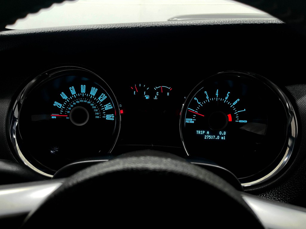 2013 Ford Mustang Image 20