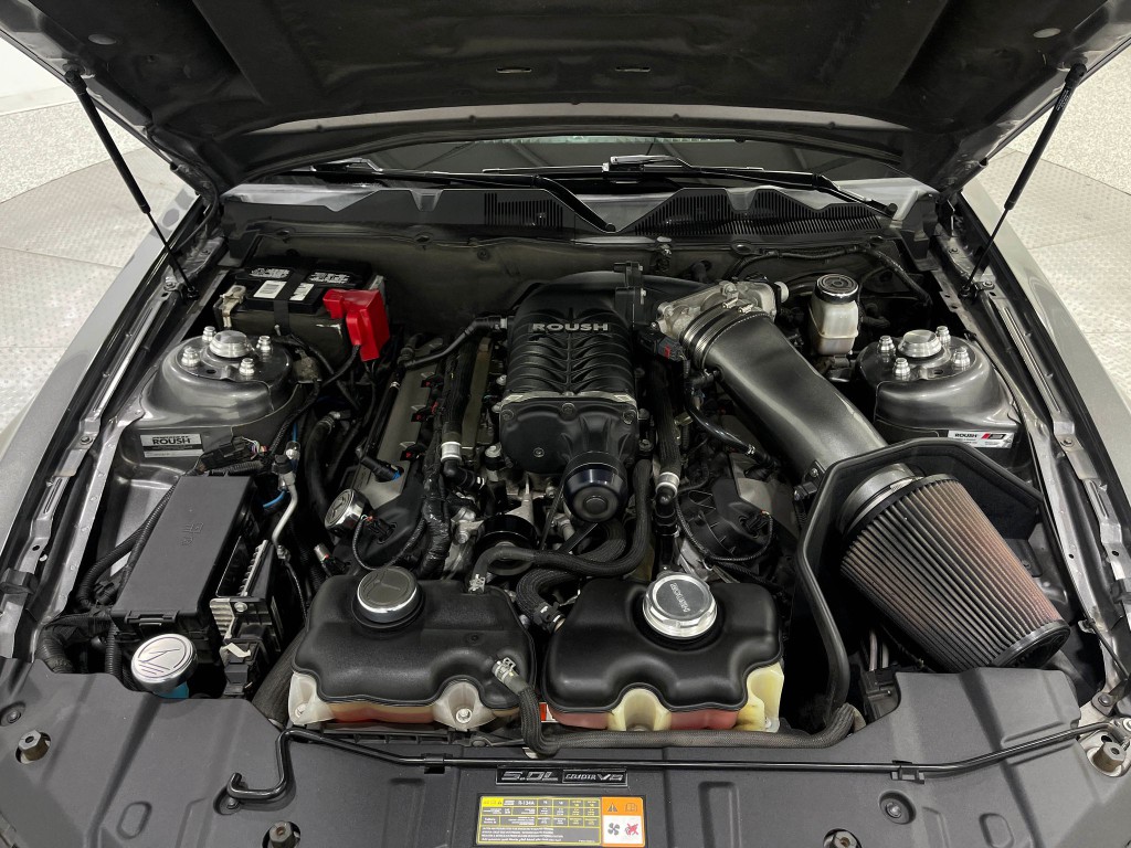 2013 Ford Mustang Image 24