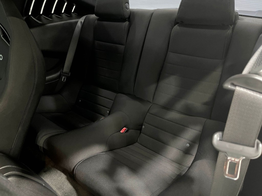 2013 Ford Mustang Image 27