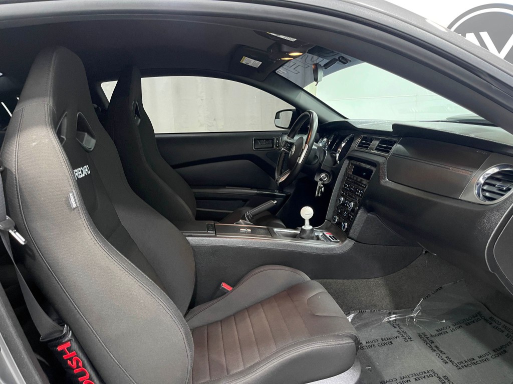 2013 Ford Mustang Image 29