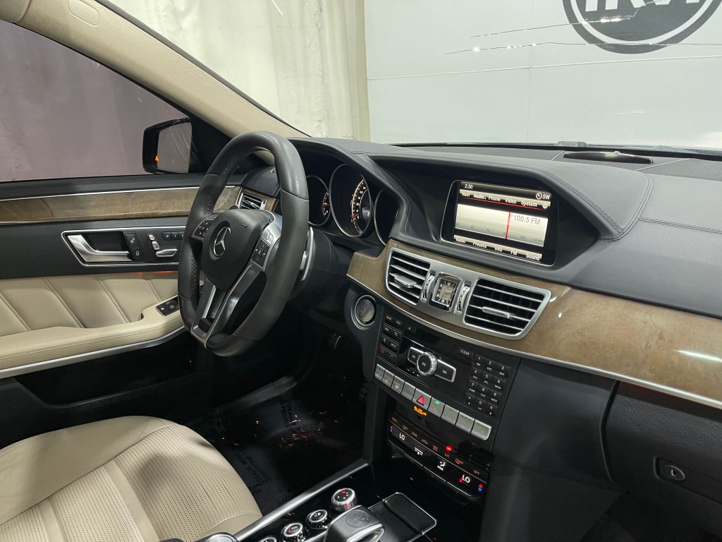 2015 Mercedes-Benz E-Class Image 20