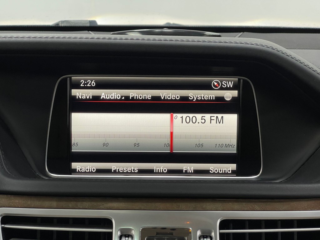 2015 Mercedes-Benz E-Class Image 24