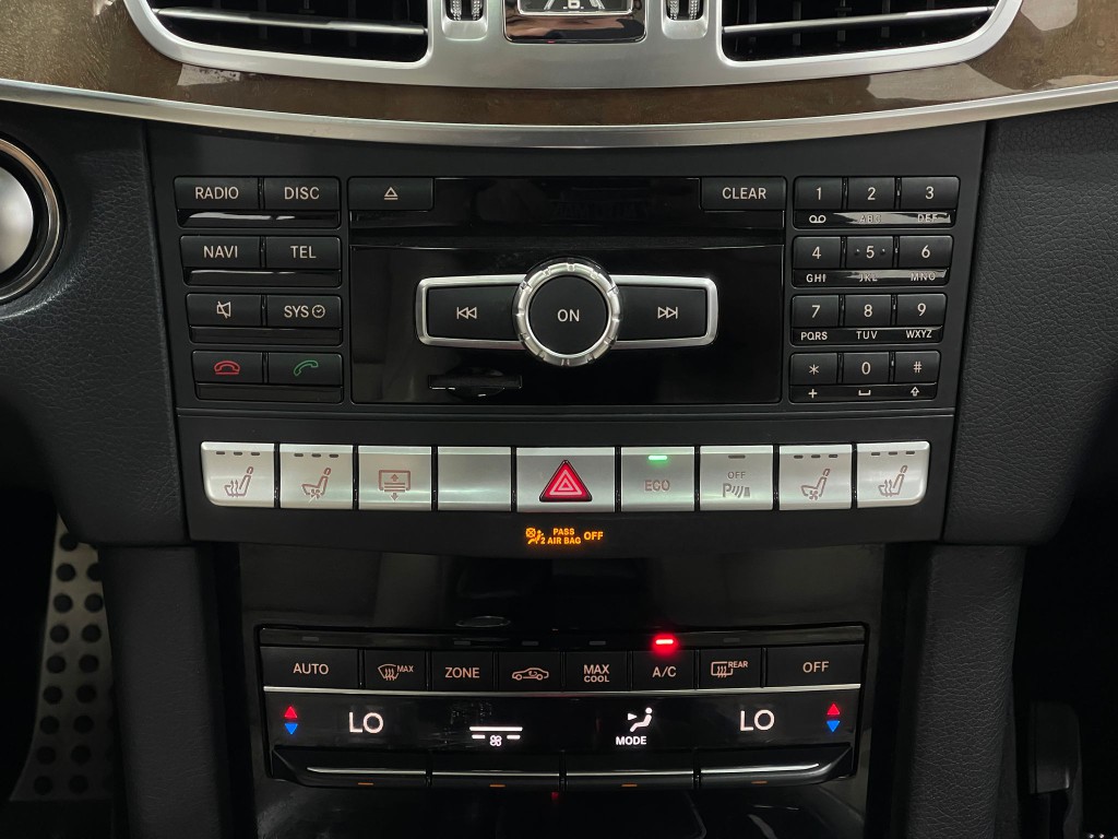 2015 Mercedes-Benz E-Class Image 25
