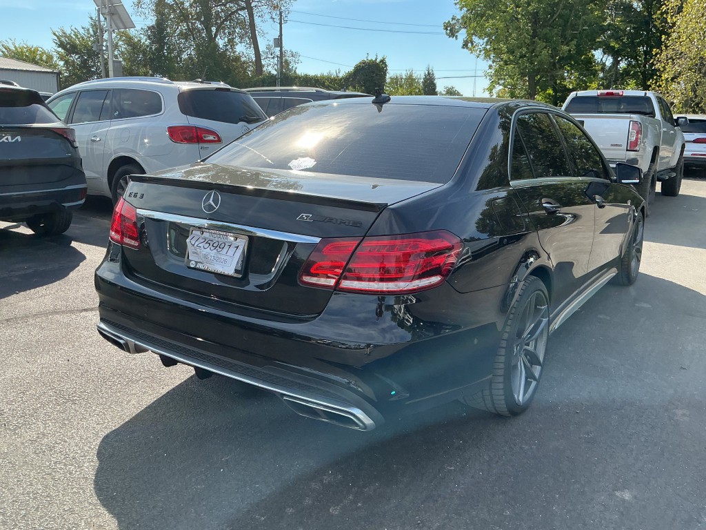 2015 Mercedes-Benz E-Class Image 3