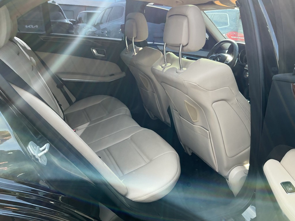 2015 Mercedes-Benz E-Class Image 6