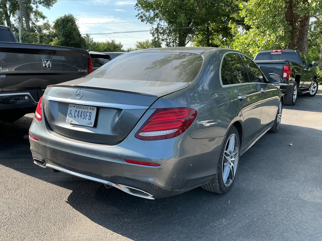 2017 Mercedes-Benz E-Class Image 3