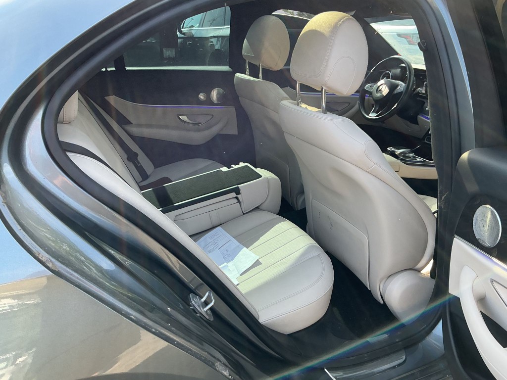2017 Mercedes-Benz E-Class Image 7
