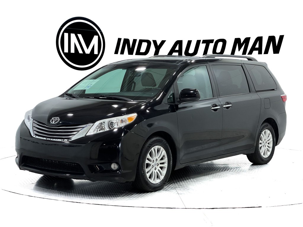 2017 Toyota Sienna Image 8