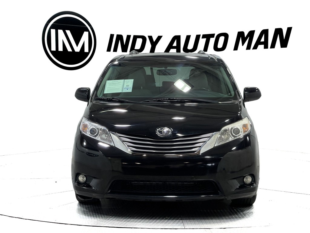 2017 Toyota Sienna Image 9