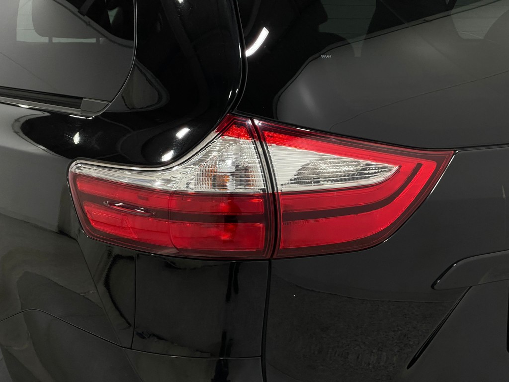 2017 Toyota Sienna Image 35