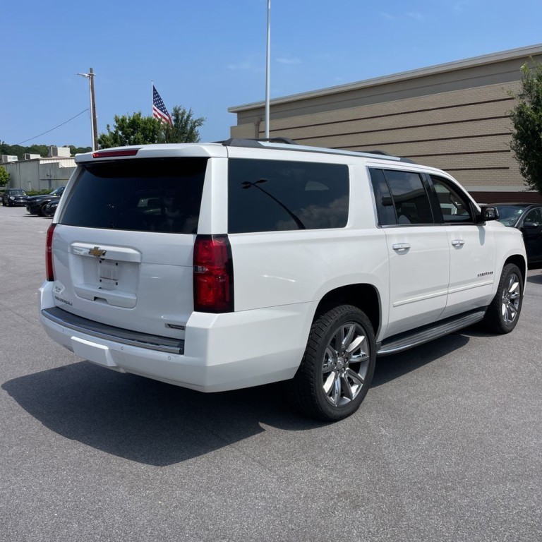 2018 Chevrolet Suburban Image 5