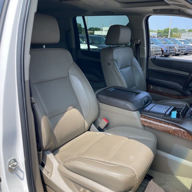 2018 Chevrolet Suburban Image 8