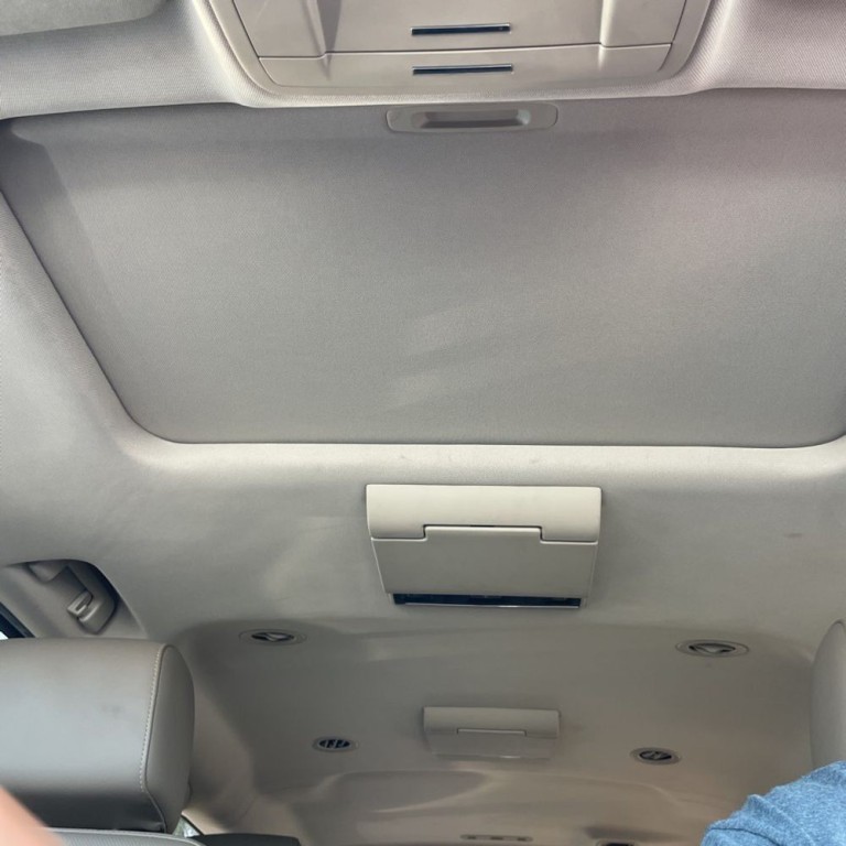 2018 Chevrolet Suburban Image 14