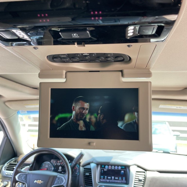 2018 Chevrolet Suburban Image 16