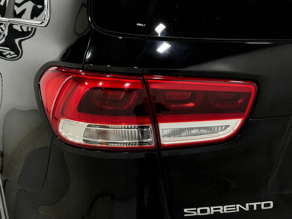 2017 Kia Sorento Image 36