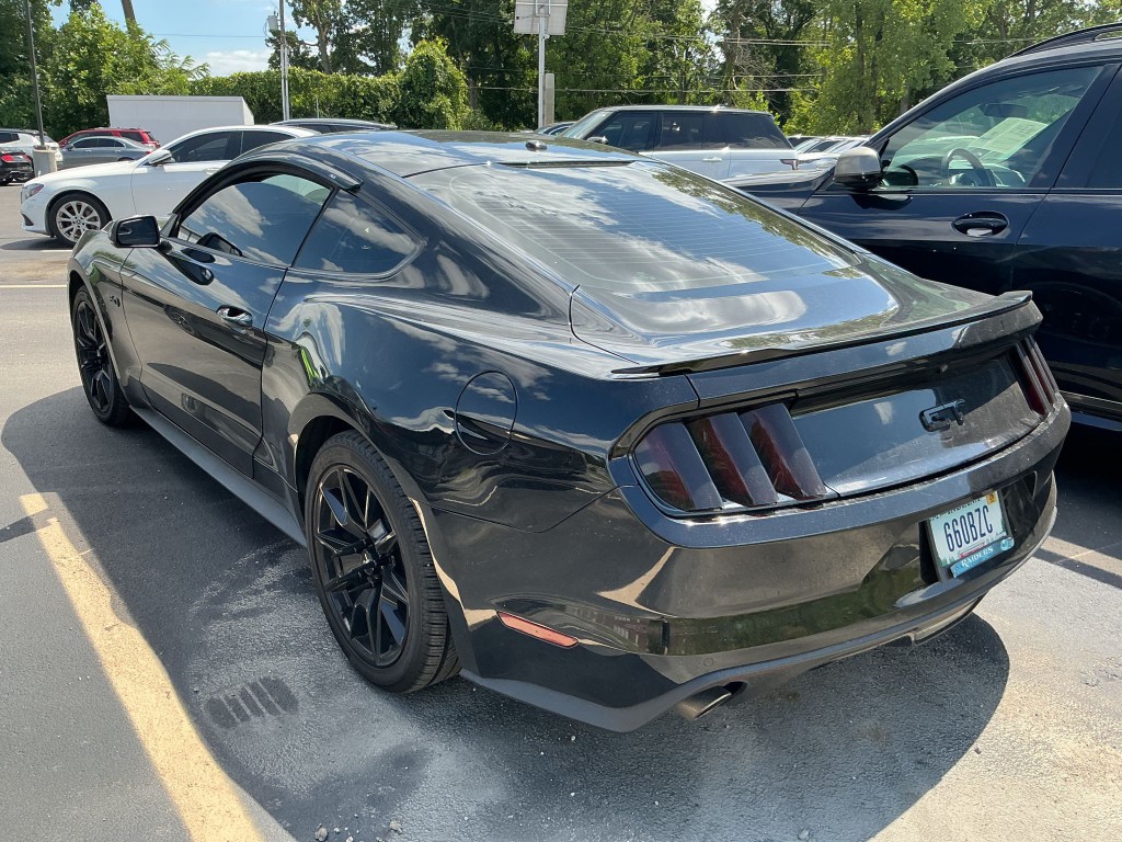 2017 Ford Mustang Image 4