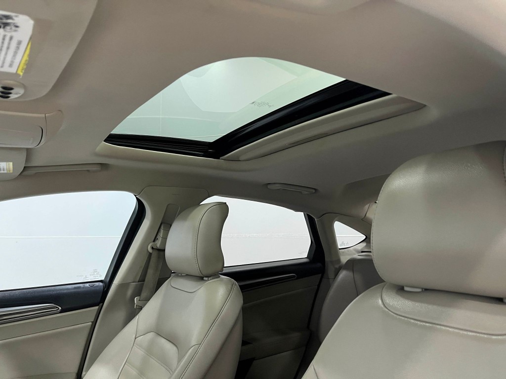 2018 Ford Fusion Image 12