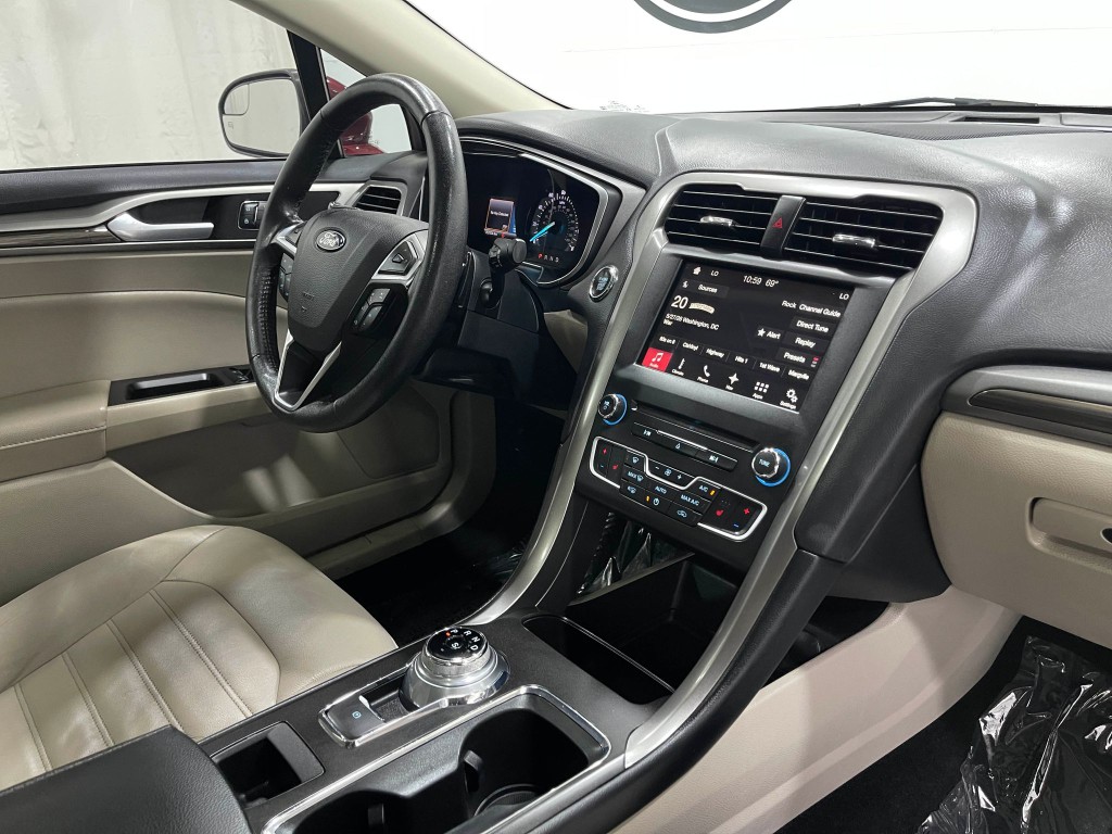 2018 Ford Fusion Image 20