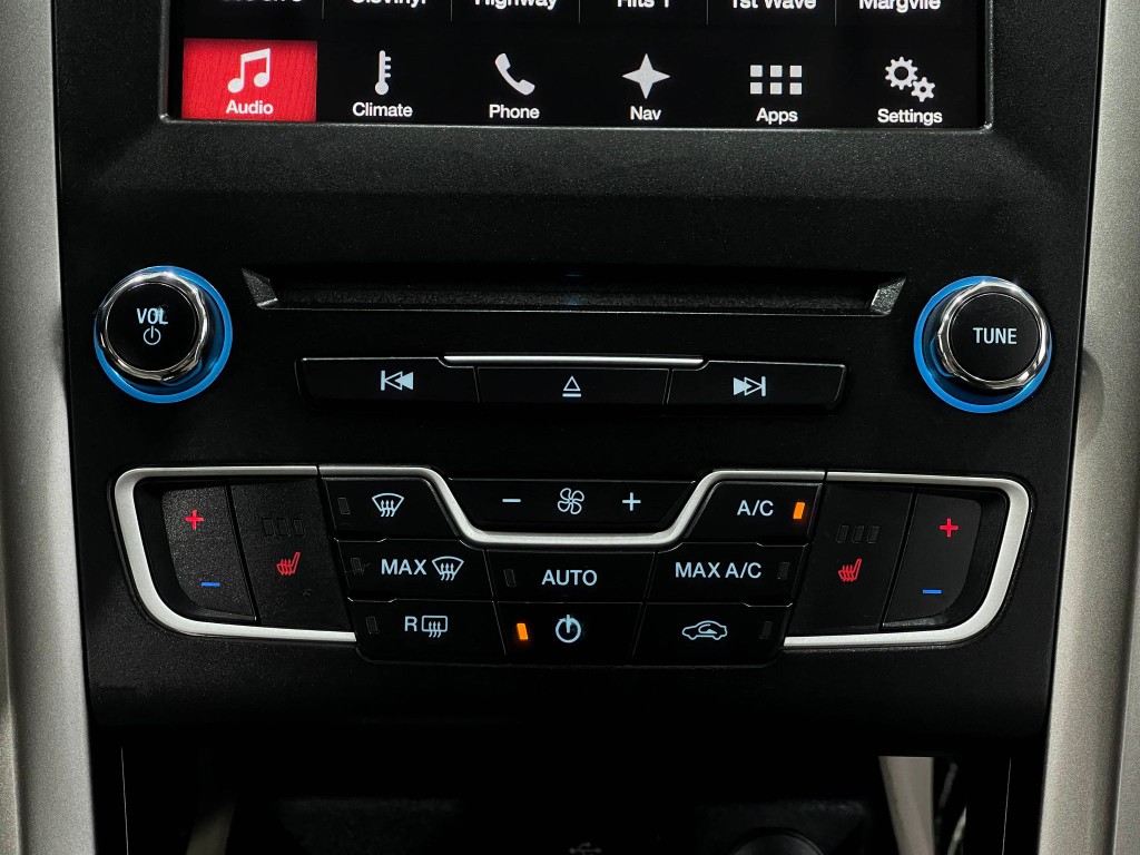2018 Ford Fusion Image 25