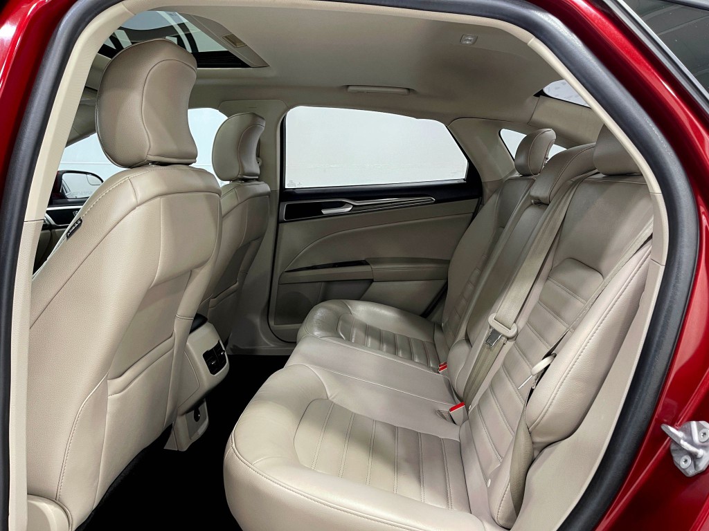 2018 Ford Fusion Image 30