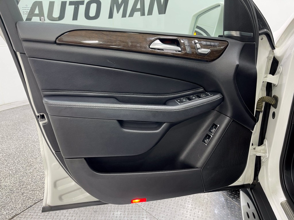 2018 Mercedes-Benz GLS-Class Image 16