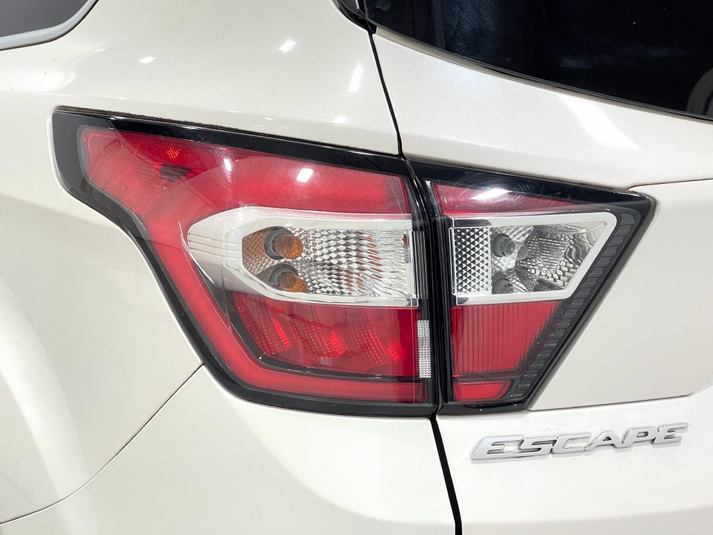 2018 Ford Escape Image 32