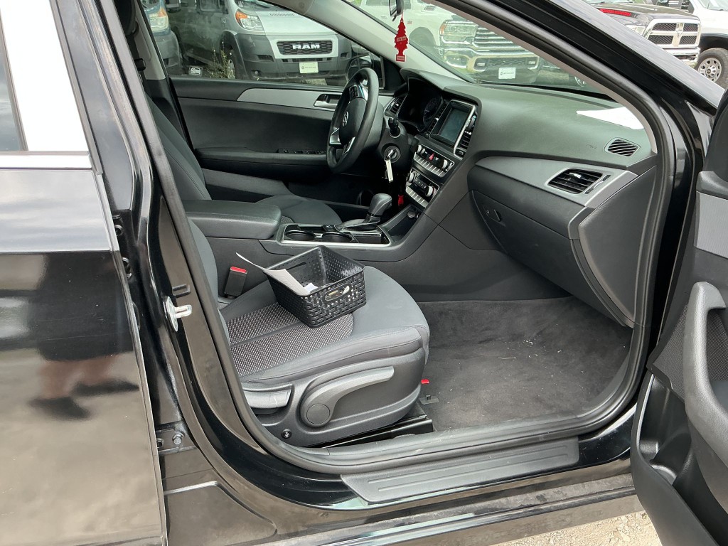2018 Hyundai Sonata Image 4