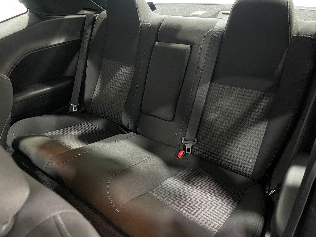 2018 Dodge Challenger Image 27