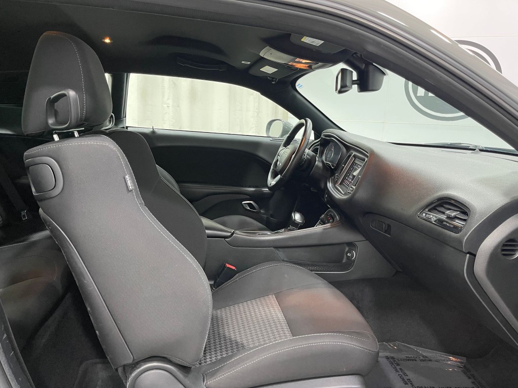 2018 Dodge Challenger Image 29