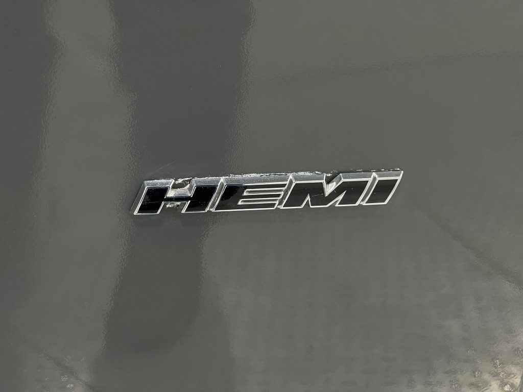 2018 Dodge Challenger Image 38
