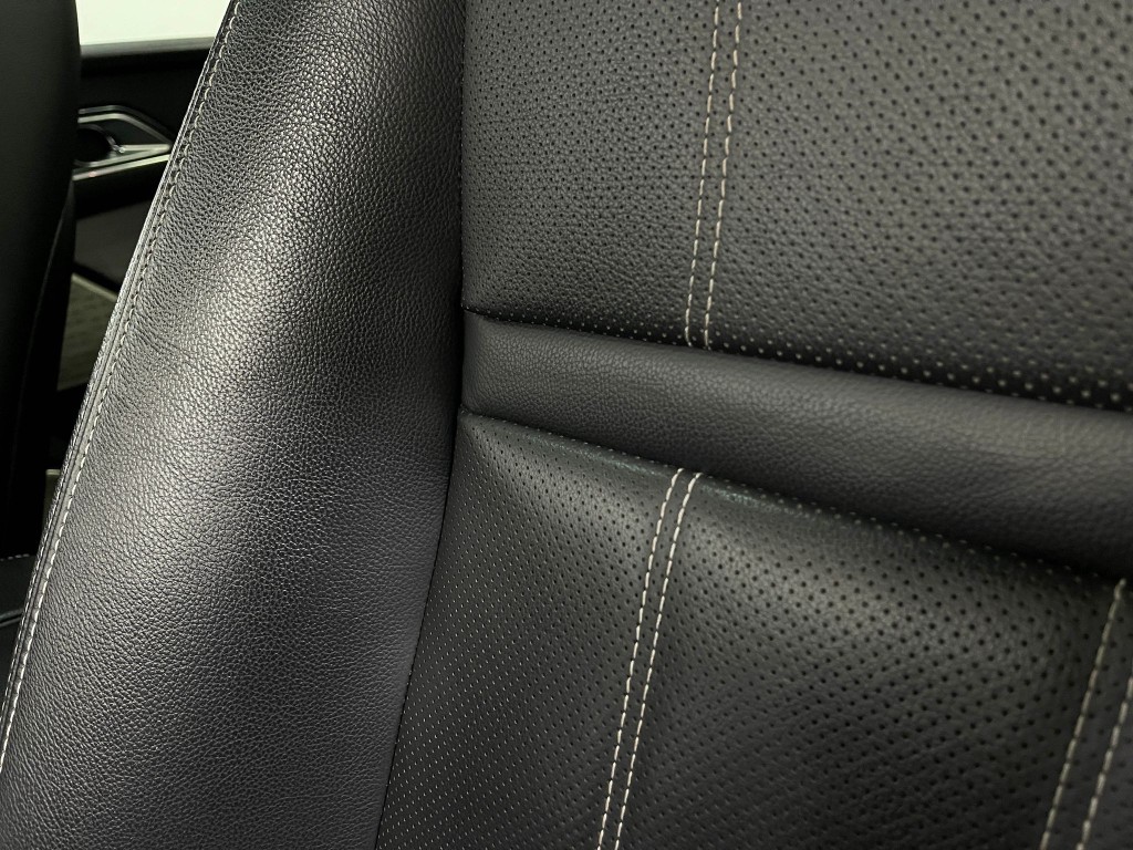 2019 Land Rover Range Rover Image 18