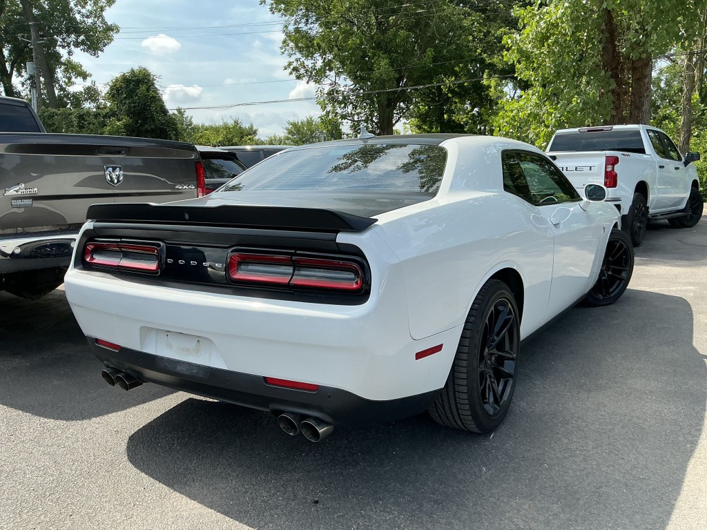 2019 Dodge Challenger Image 3