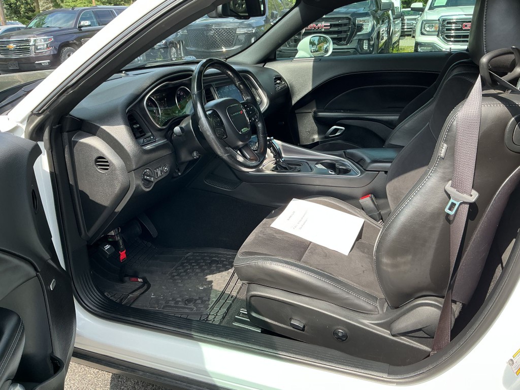 2019 Dodge Challenger Image 5