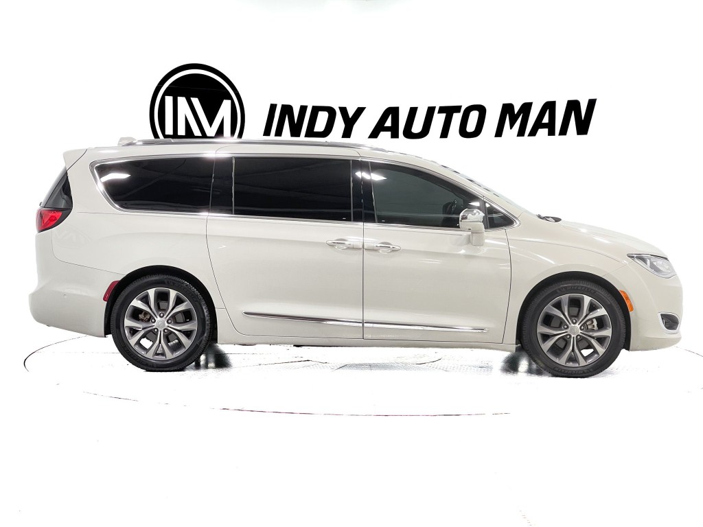 2019 Chrysler Pacifica Image 3