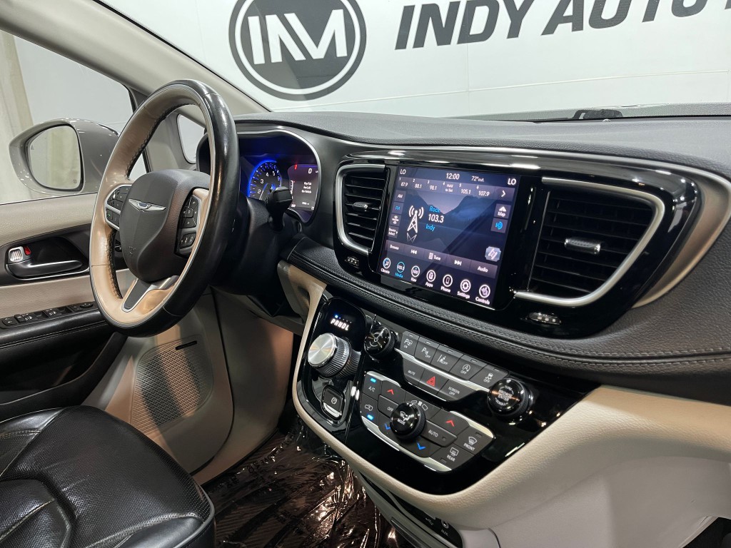 2019 Chrysler Pacifica Image 19