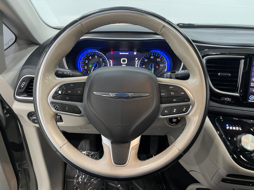 2019 Chrysler Pacifica Image 21