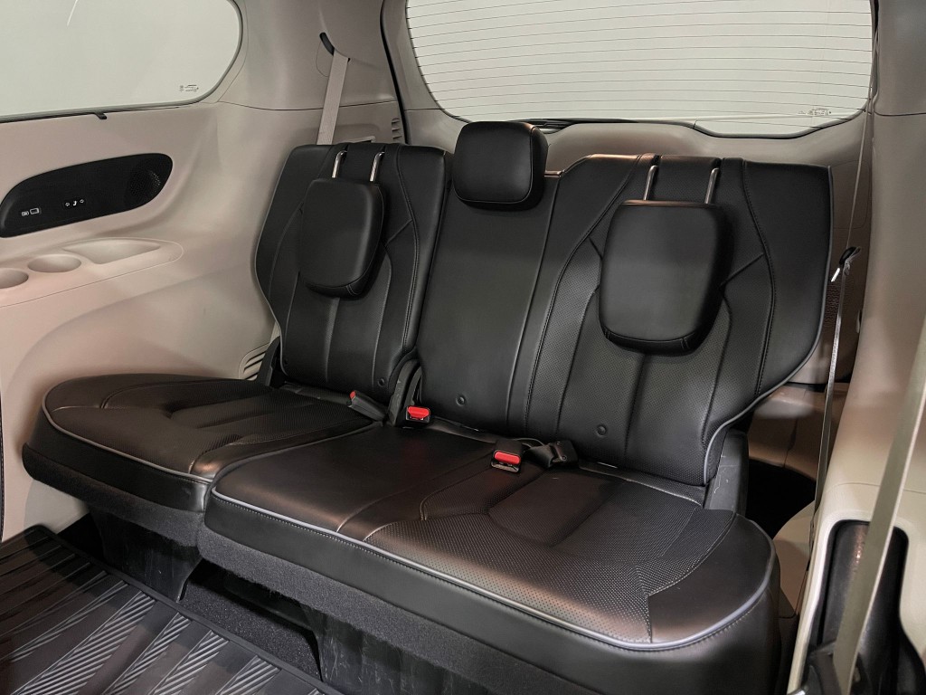 2019 Chrysler Pacifica Image 30