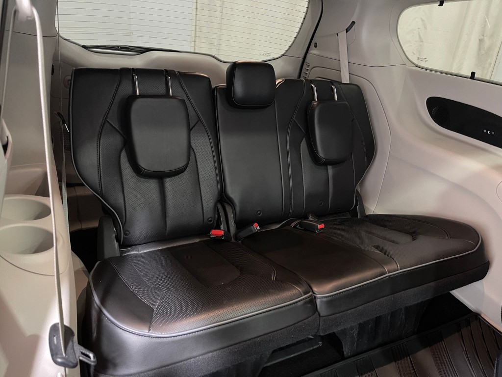 2019 Chrysler Pacifica Image 31