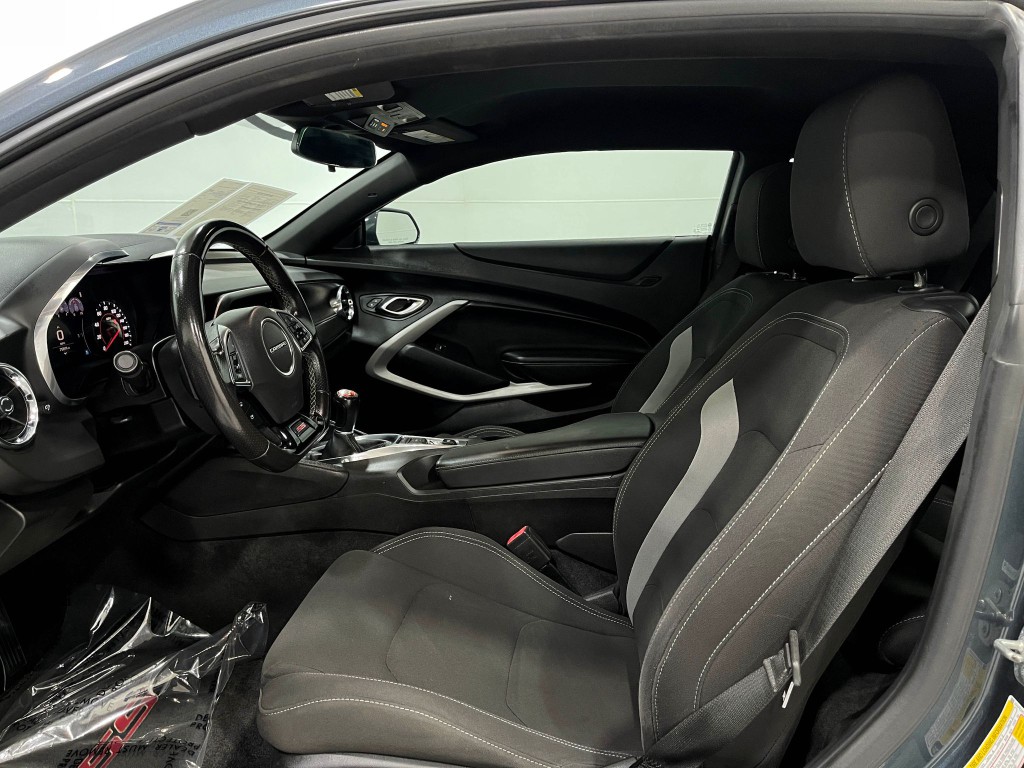 2019 Chevrolet Camaro Image 11