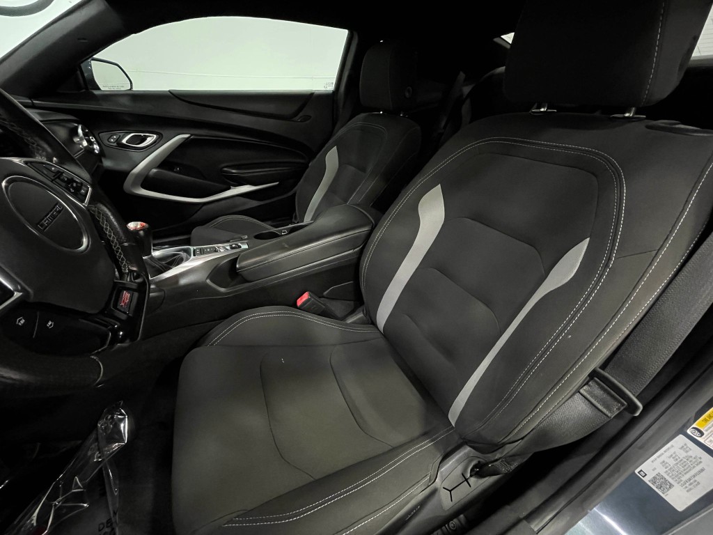 2019 Chevrolet Camaro Image 12