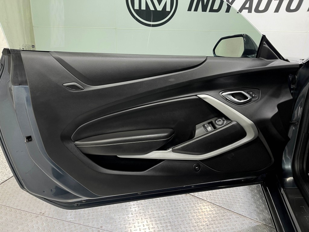 2019 Chevrolet Camaro Image 13