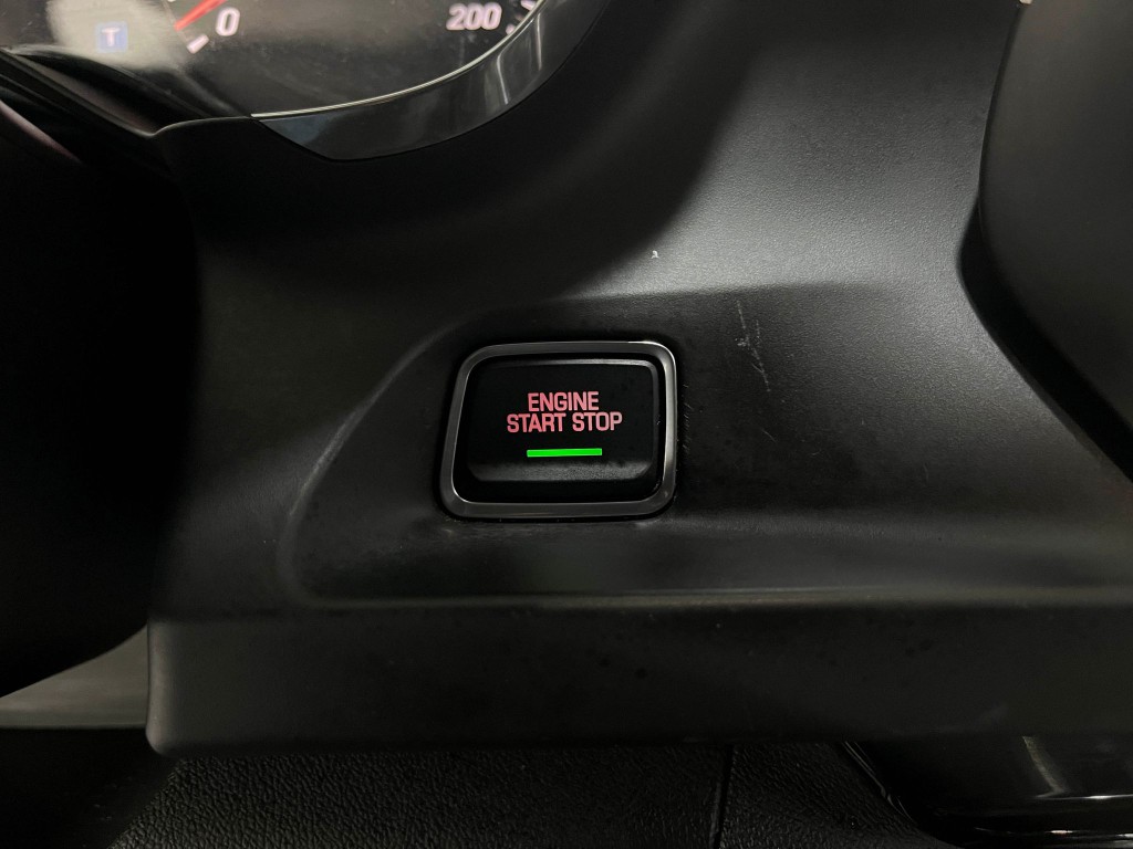 2019 Chevrolet Camaro Image 18
