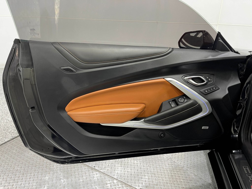 2019 Chevrolet Camaro Image 15