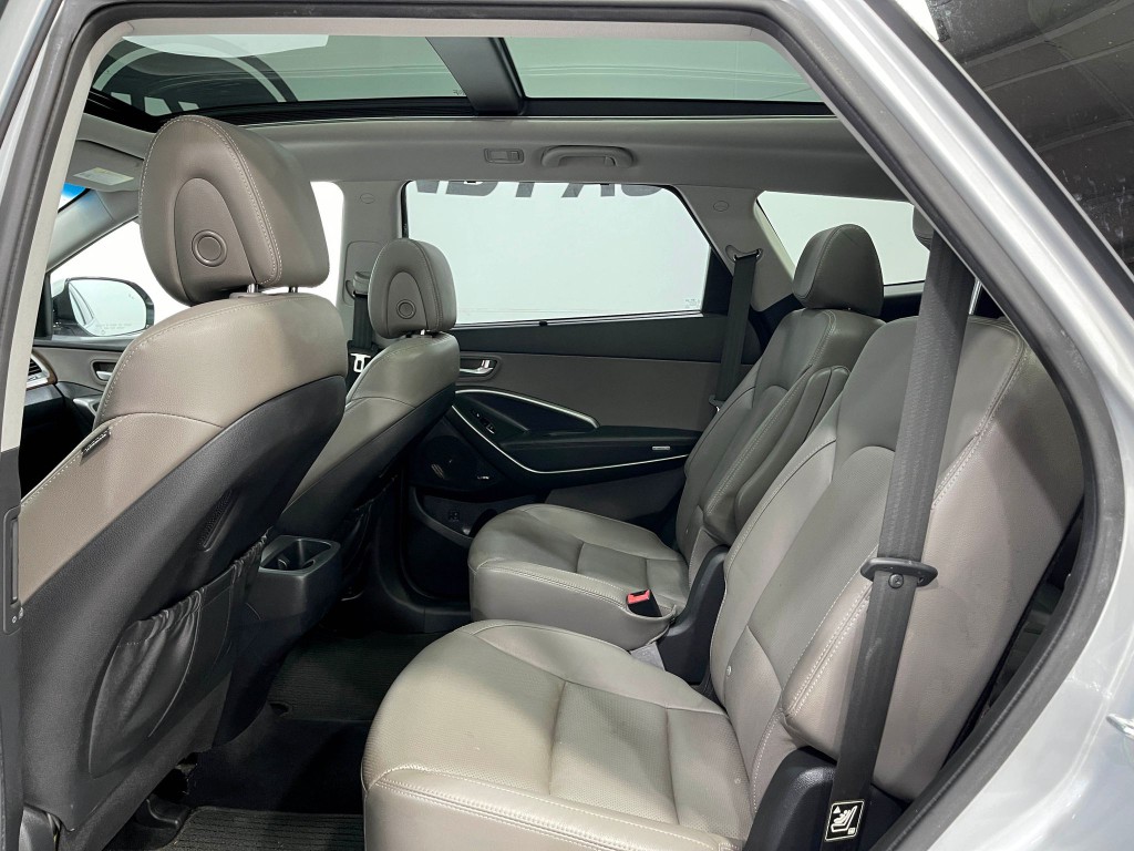 2019 Hyundai Santa Fe Image 30